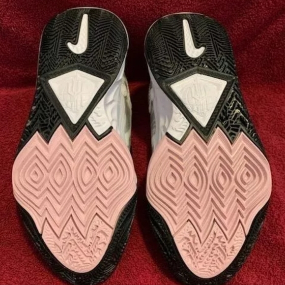 Nike Kyrie 8 white black - Picture 4 of 4